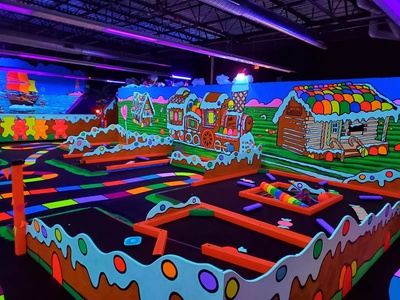 Glow-in-the-Dark Mini Golf for Two - Partees 3D Blacklight Mini Golf