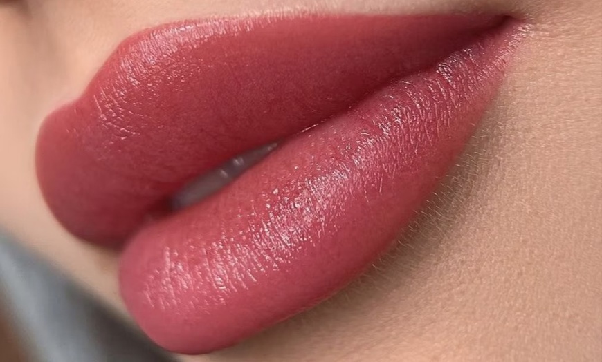 Image 4: Up to 60% Off on Permanent Makeup at Me Time Beauty