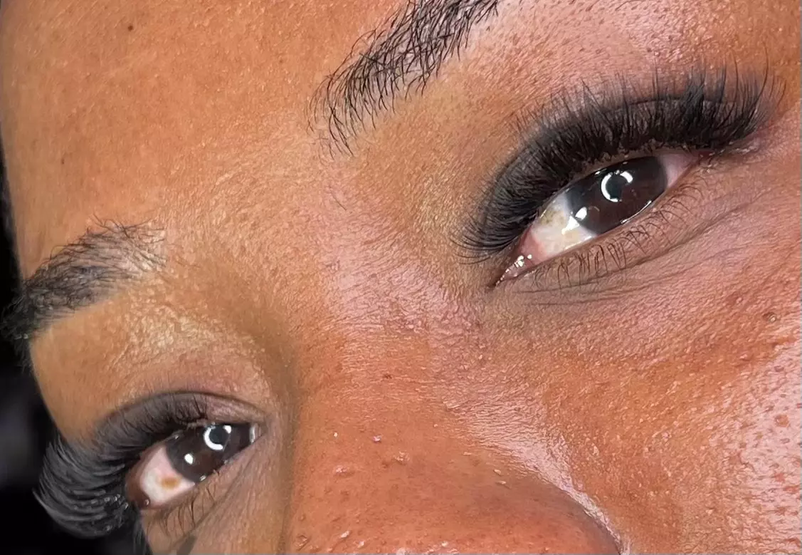 Up to 37% Off on Eyelash Extensions at Lux Beauty Esthétiques