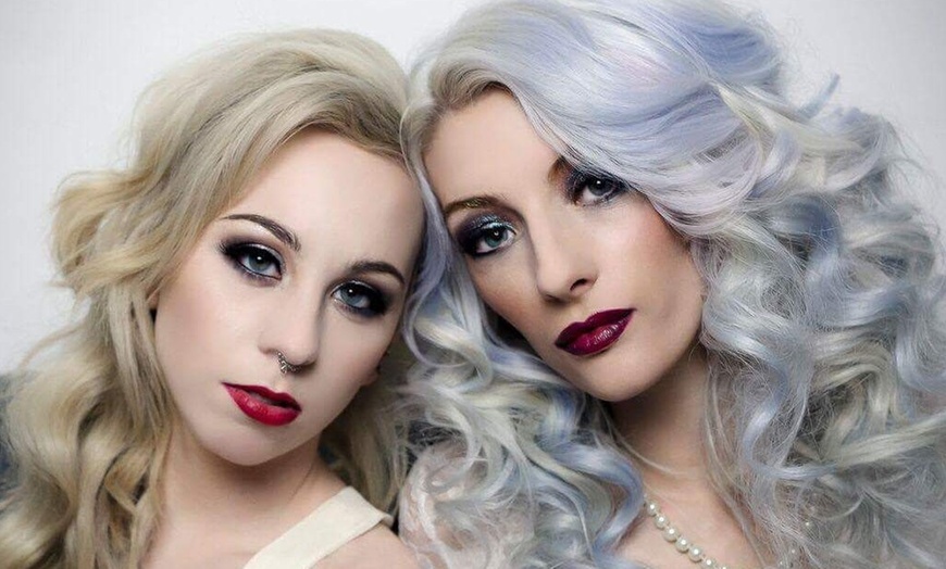 Image 1: Redefine Your Style : Hair Extensions, Glam Styling & Photoshoot
