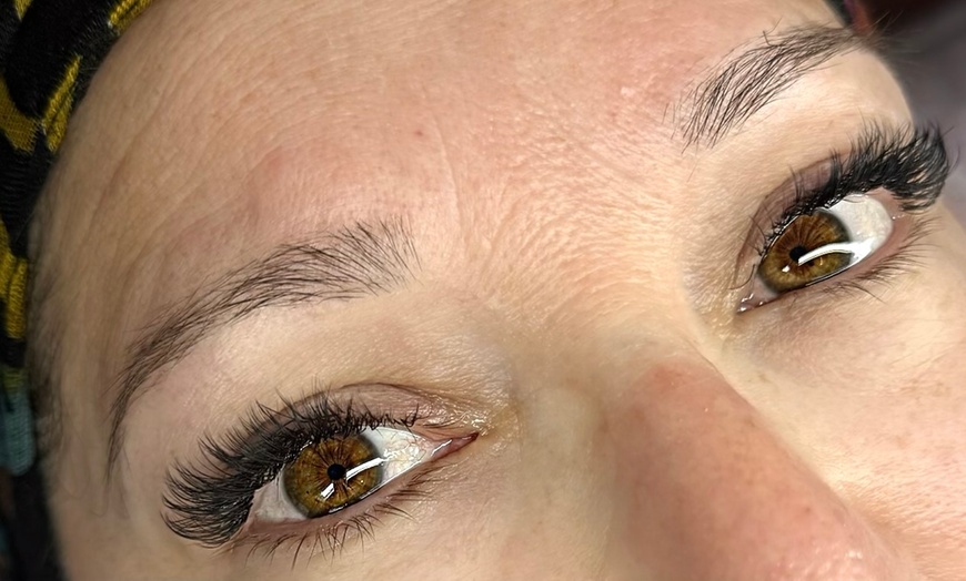 Image 4: Classic, Express, and Hybrid Eyelash Extensions Available