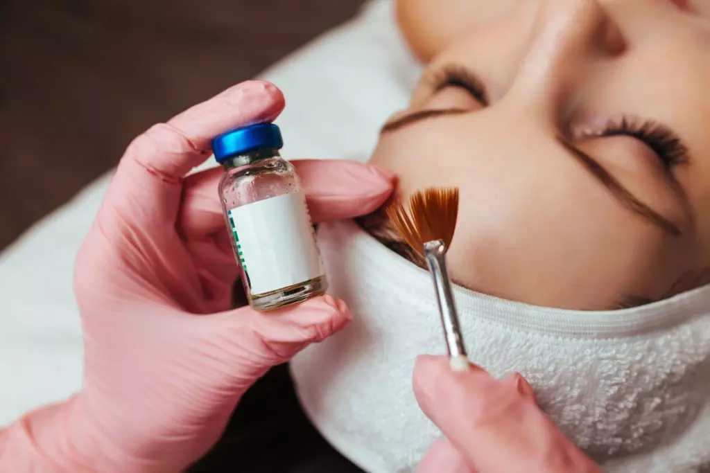 Up to 70% Off on Chemical Peel at Ageless Beauty Clinic