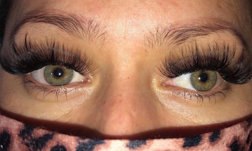 Master Lash Extensions with Advanced and Basic Courses 101