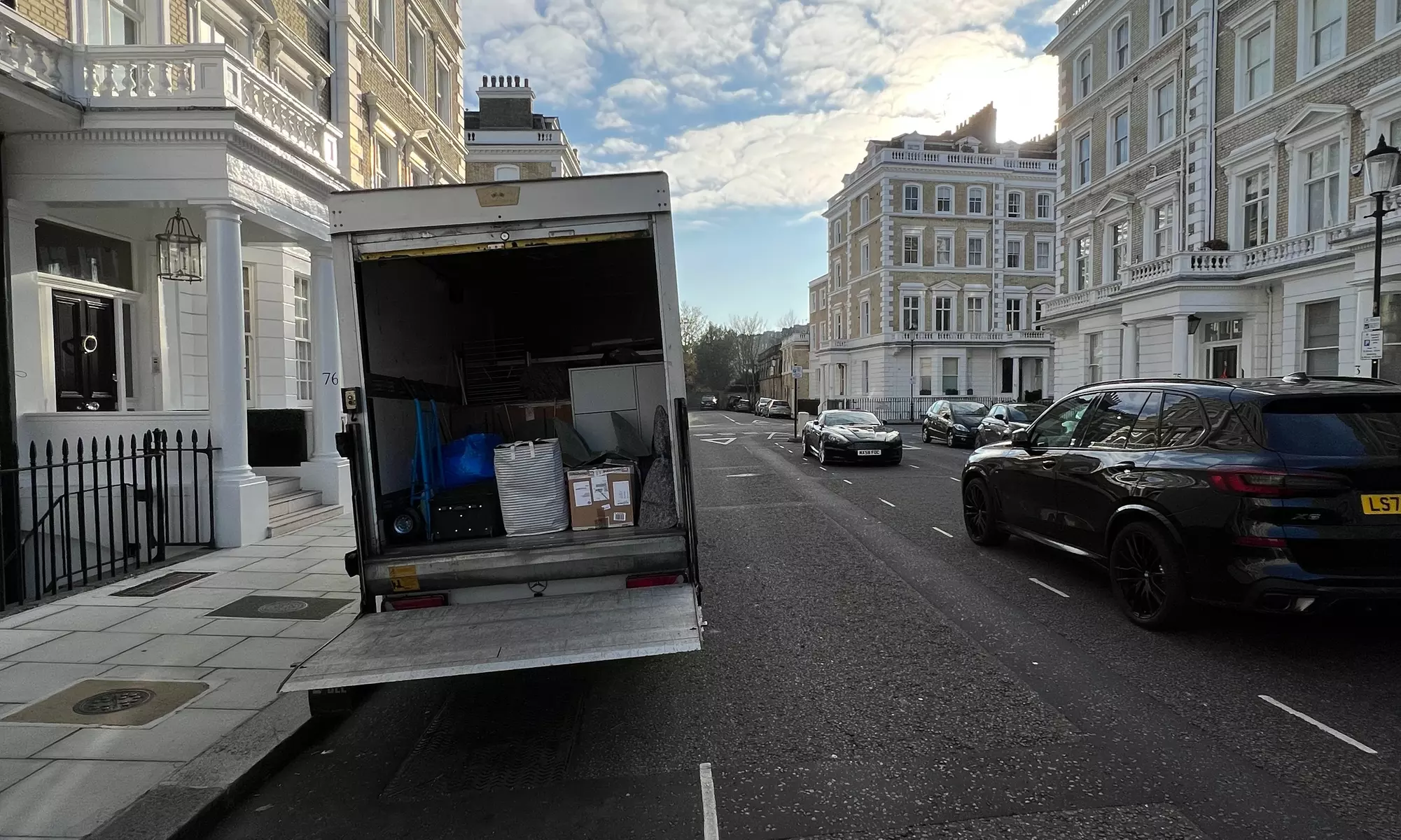 2, 4, or 6 Hours of Man & Van Service (Removal) w/ 2 Men & 1 Luton Van