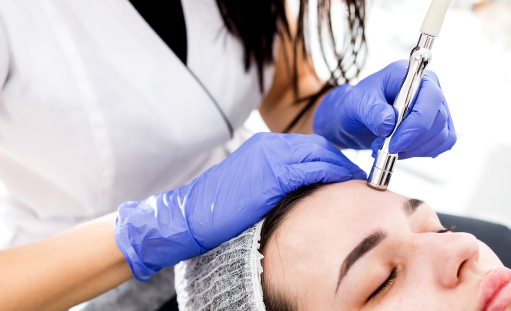 Glow Up Alert! Unleash Radiance with Microdermabrasion Magic