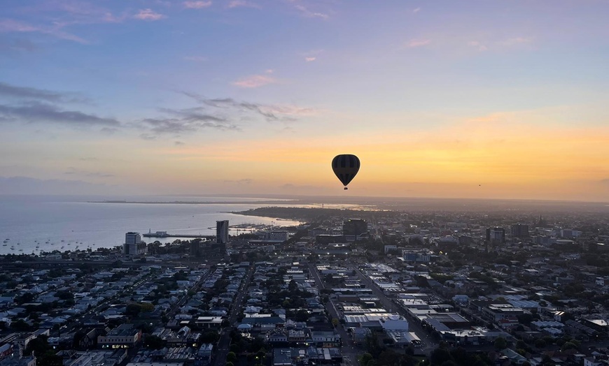 Image 9: Geelong Hot Air Balloon Flight at Geelong Ballooning