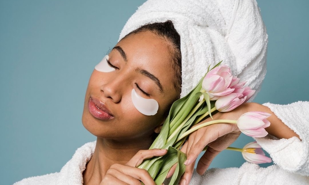 Experience a Pamper Me Package with Relaxing Spa Treatments