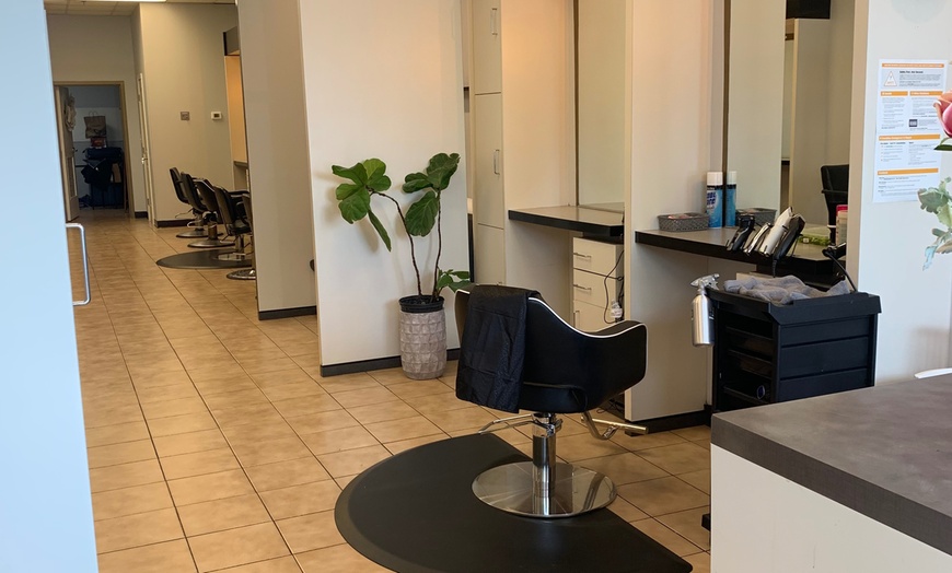 Image 4: Glam Hair Transformation: Cut, Deep Condition & Style + Highlights