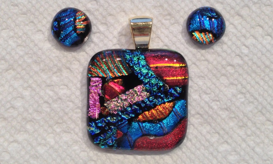 Image 1: Beginner Mosaic Glass Jewelry Workshop for One or Two People