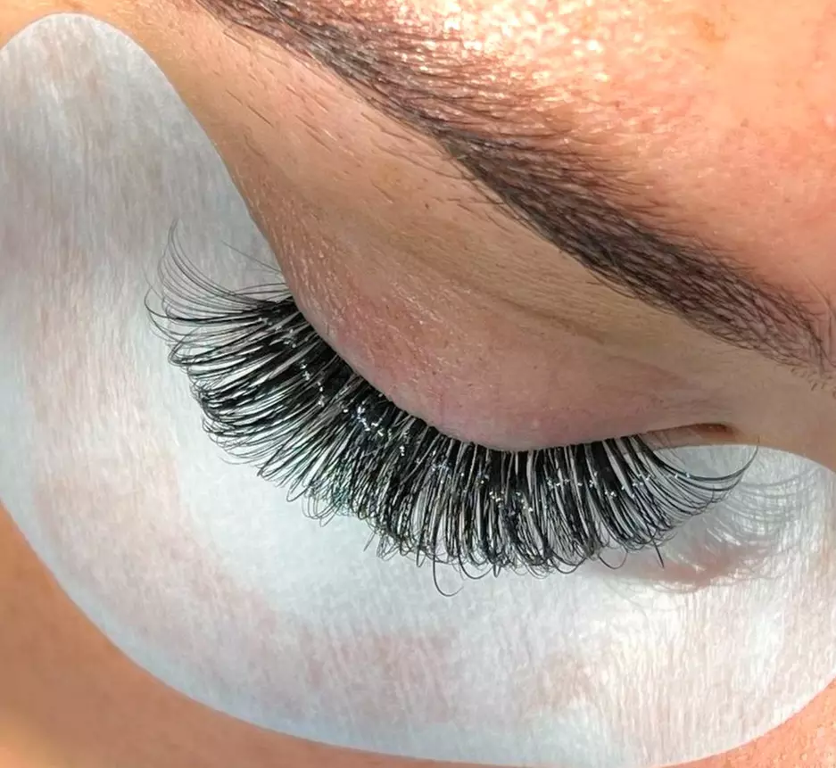 Up to 40% Off on Eyelash Extensions at La Grand Lash - Second Medium