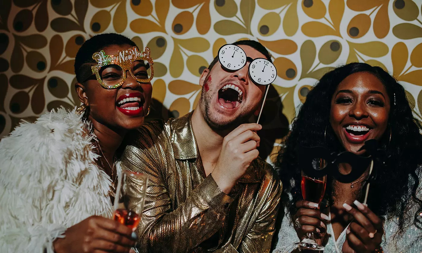 Fotokabine mieten, unvergesslich feiern: Fotokabine inkl. Fotoabzüge