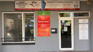 Zabieg laserem frakcyjnym CO2 lub niechiurugiczny lifting powiek w Broadway Academy (do -74%)