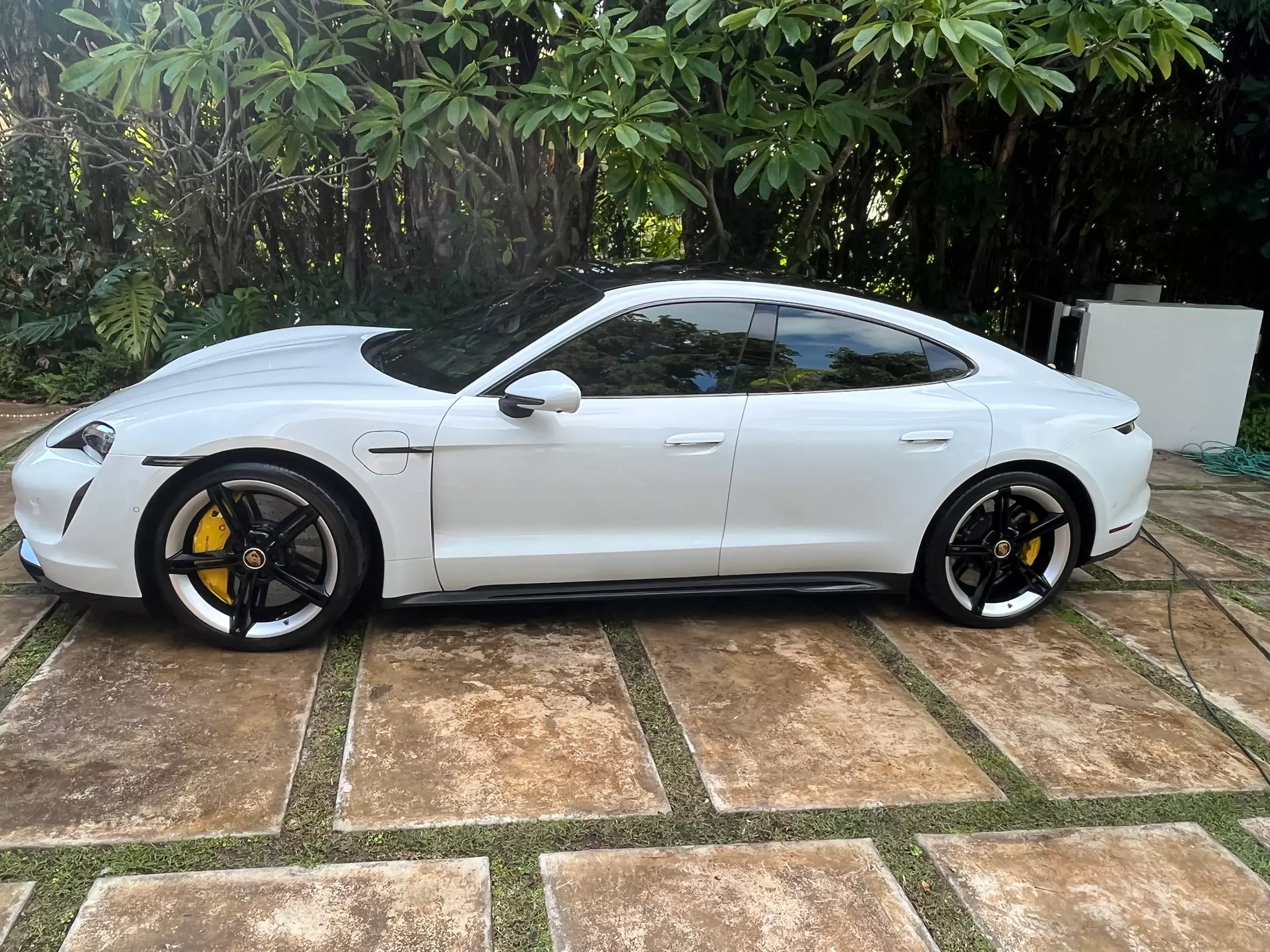 Up to 36% Off on Exterior & Interior Car Detail at Hq mobile detailing and tints - Second Medium