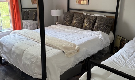 2 bedroom / 2bathroom basic cleaning up to 3 hours with two cleaners  - Willie Mae’s cleaning service