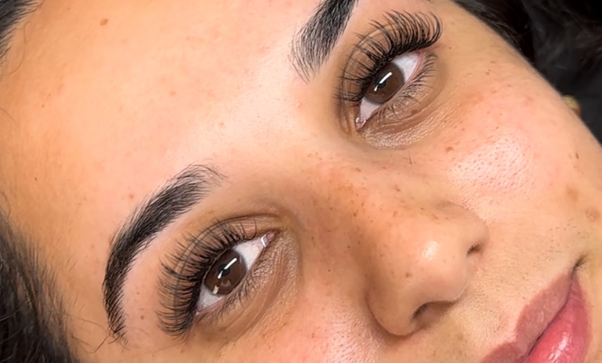 Image 1: Classic, Hybrid, and Volume Eyelash Extensions Full Sets