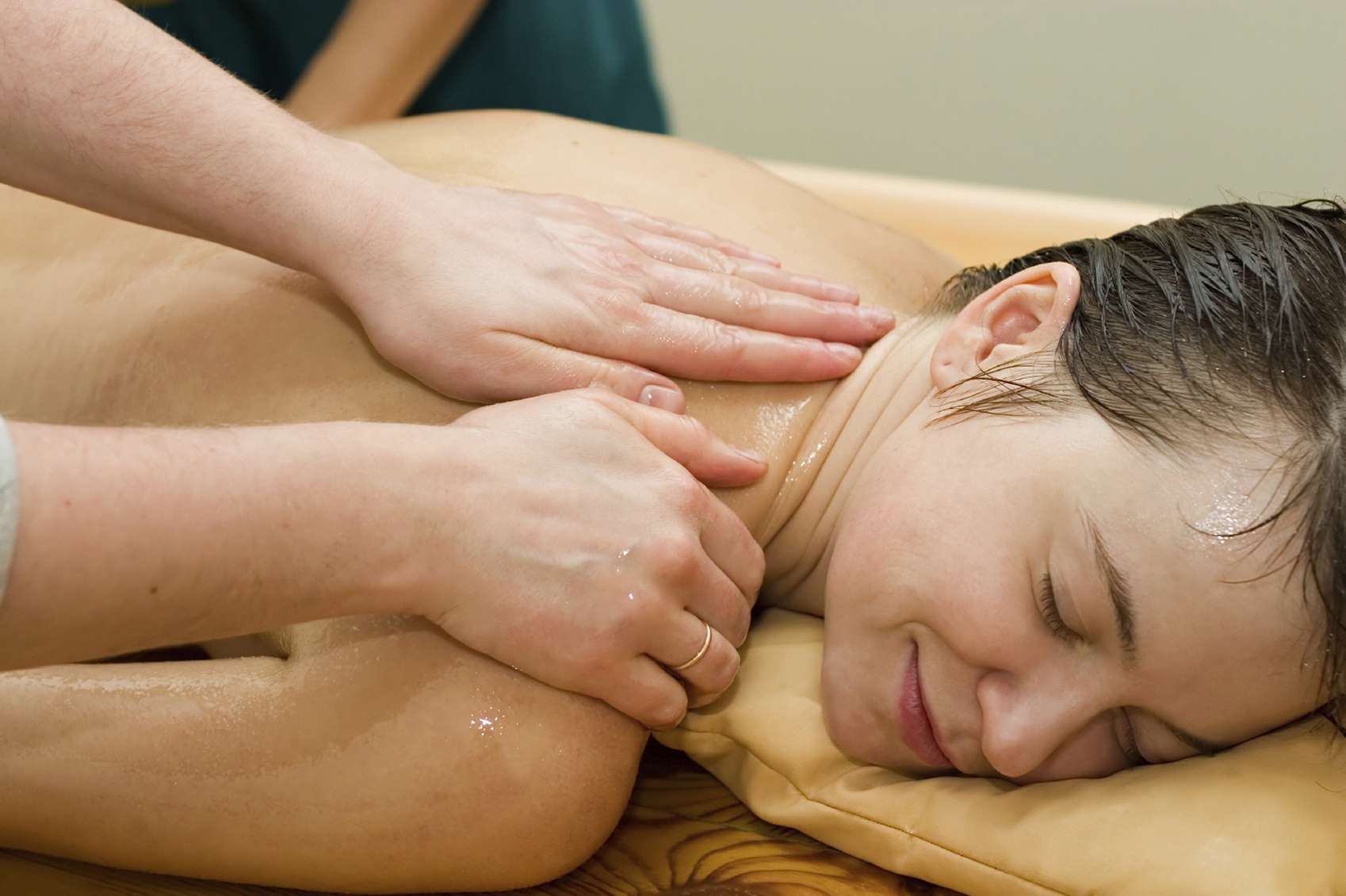 Full Body Massage and Steam Bath for Ultimate Relaxation