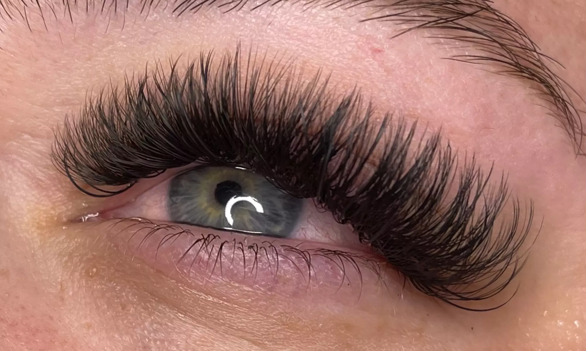 Up to 49% Off on Eyelash Extensions 
