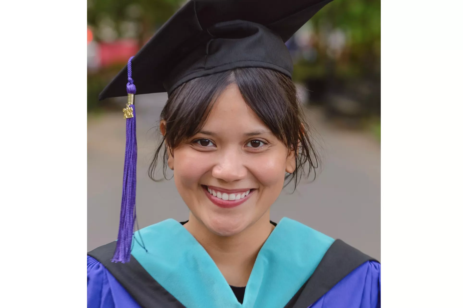 Capture Graduation Memories with a 30, 60, or 90 Minute Photo Shoot