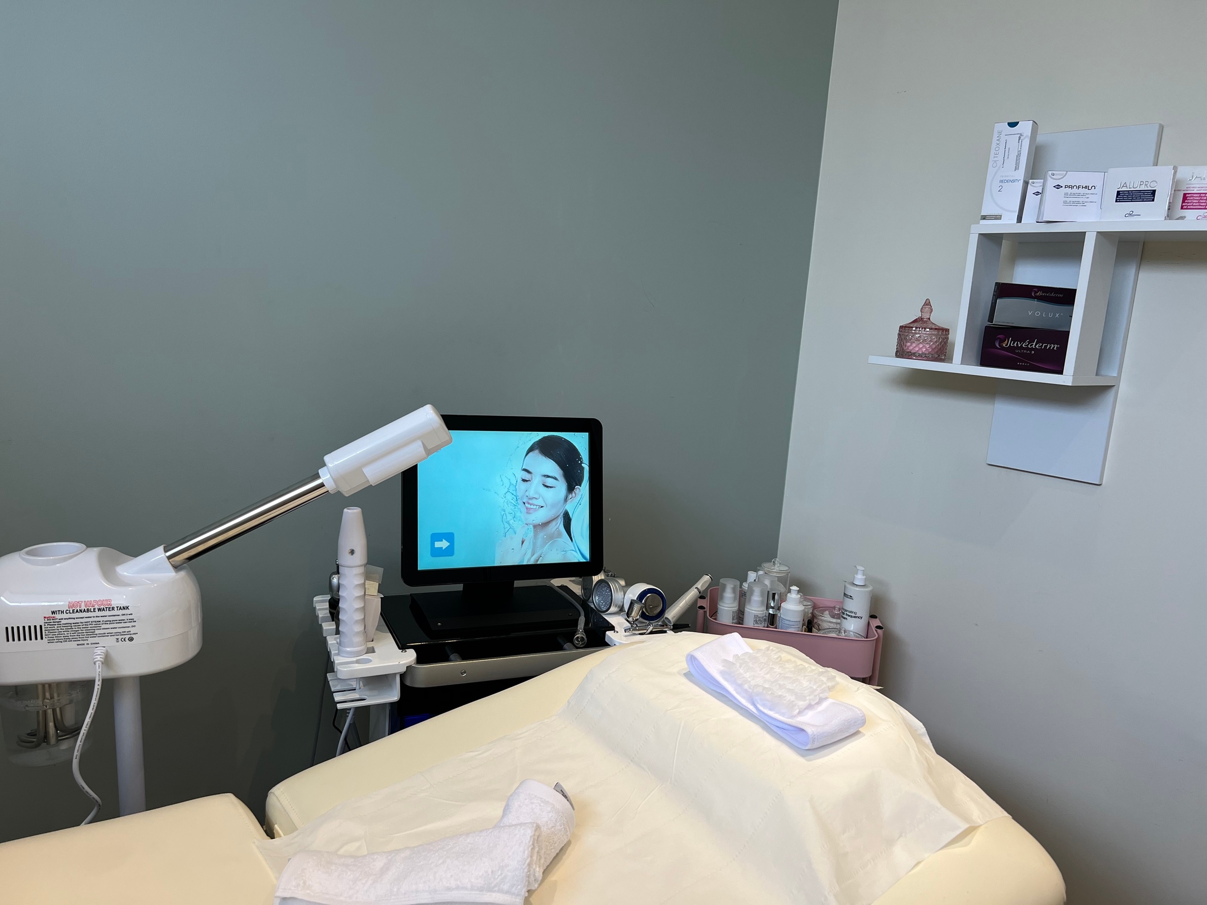 Up to 58% Off on Facial - HydraFacial at Henny.skincare