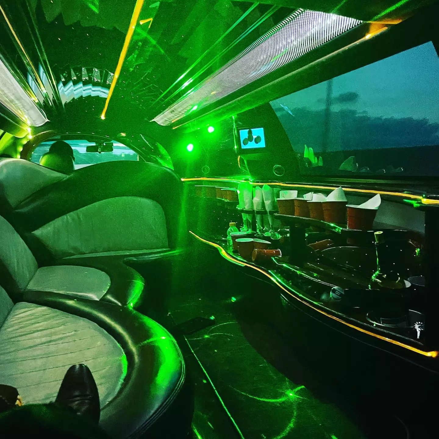 Up to 10% Off on Limosine Experience at Glow Limousine Service - Primary Image