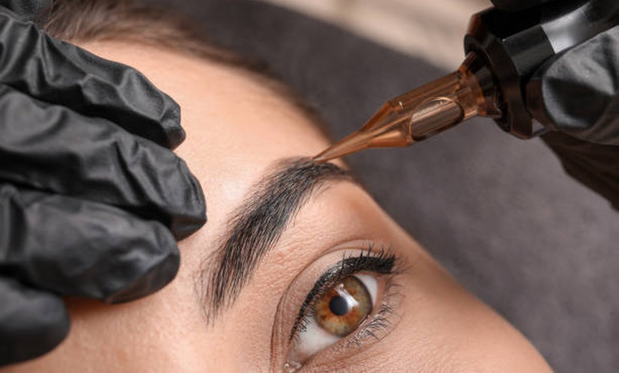 Image 2: Microblading ou microshading sourcils avec Kestars Academy