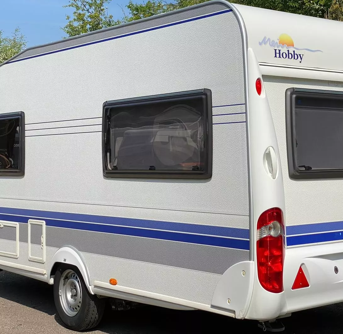 Wohnwagen-Außenreinigung - Primary Image