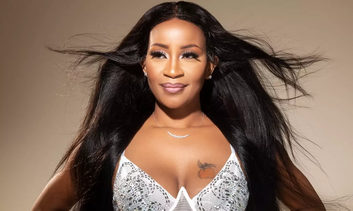 Transform your hair with a full-head traditional sew-in