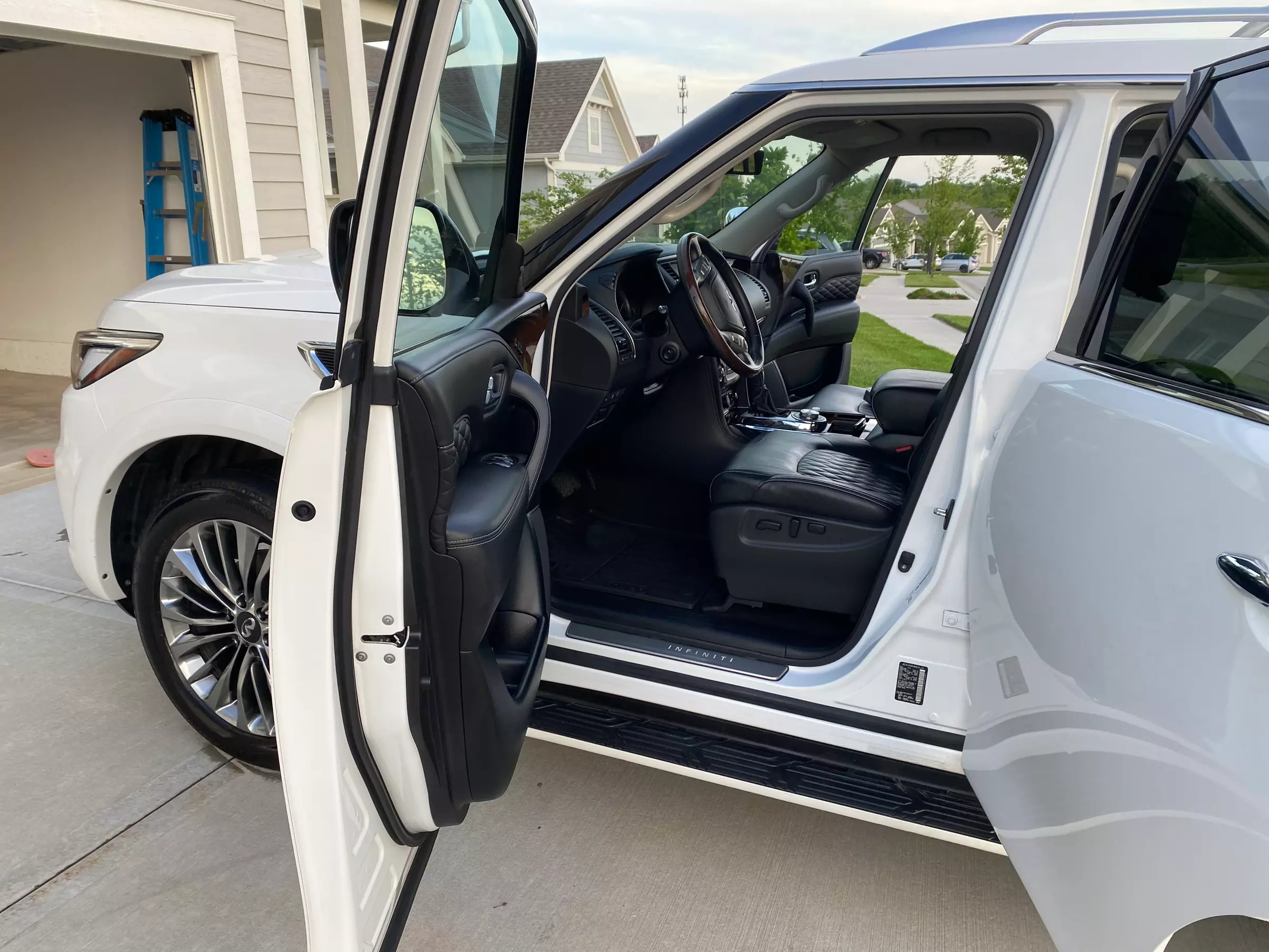Transform Your Ride with Full Interior and Exterior Detailing