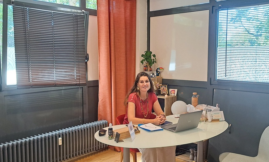 Image 10: Modelage Shiatsu ou réflexologie avec une experte