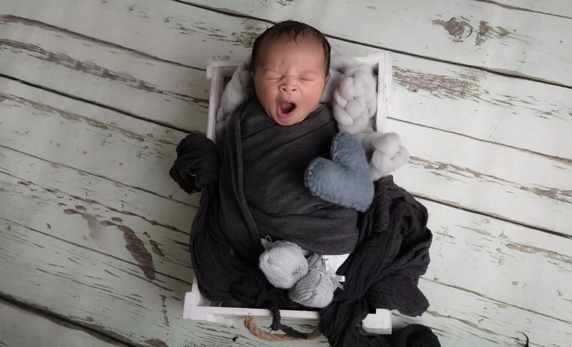 Newborn, Bump or Bump to Baby Photoshoot with 9x7 Framed Images