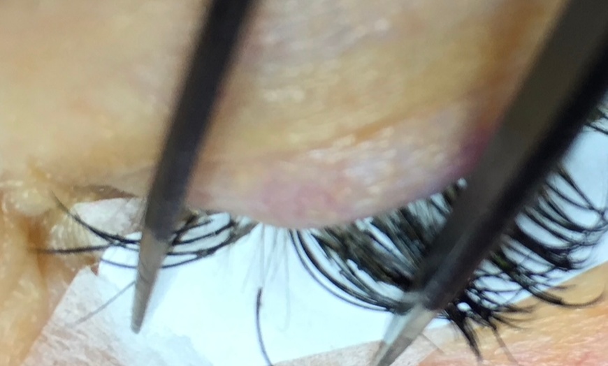 Image 2: Premium Mink Extensions Individual Hybrid/ Volume Individual: Full Set or Fill at Savvy Skin-Care(Up to 61% Off)