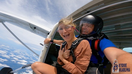 Single Tandem Skydive Jump with Instruction - Philly Skydive