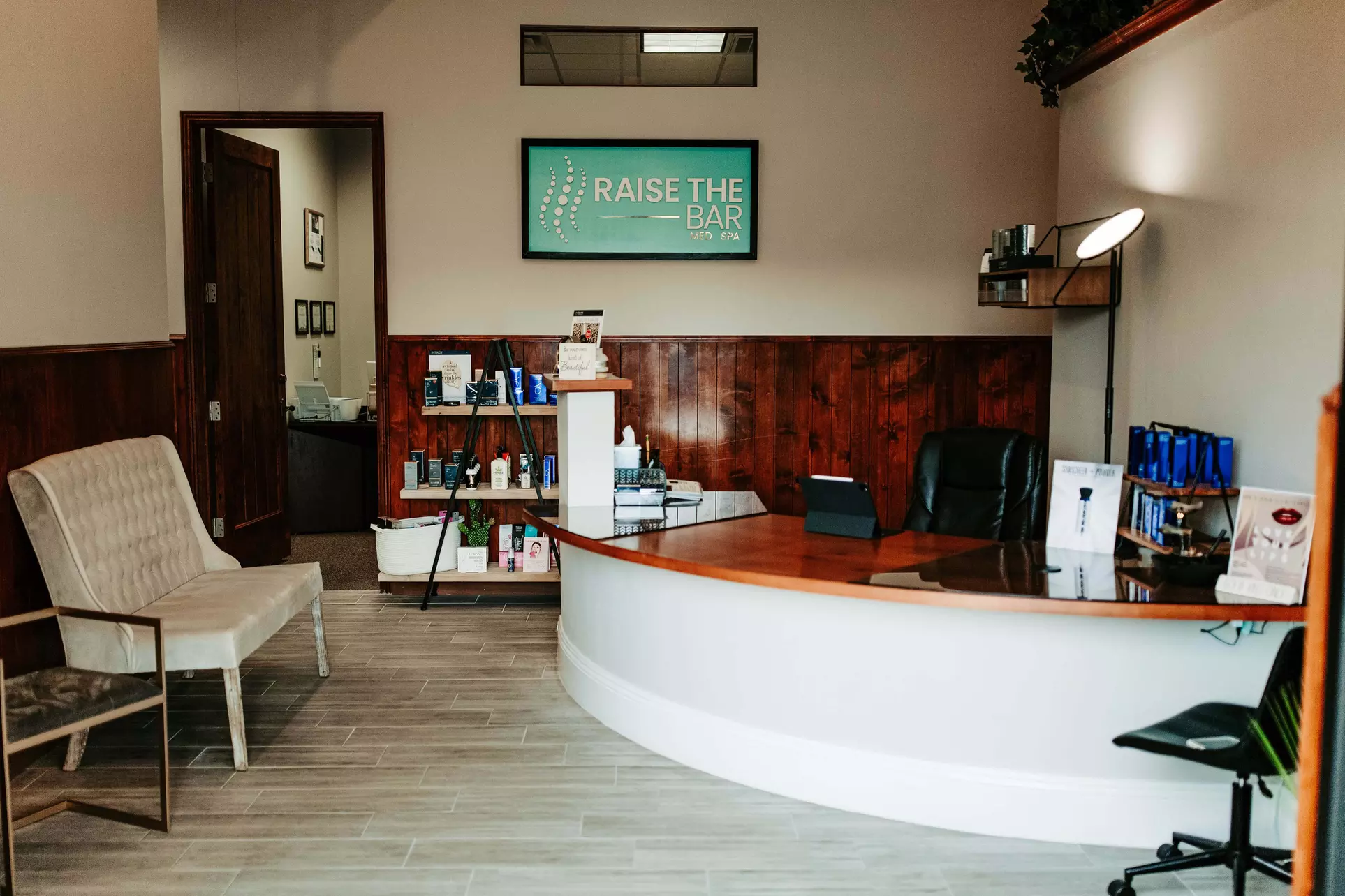 Get Gorgeous Brows with Lamination and Waxing Services