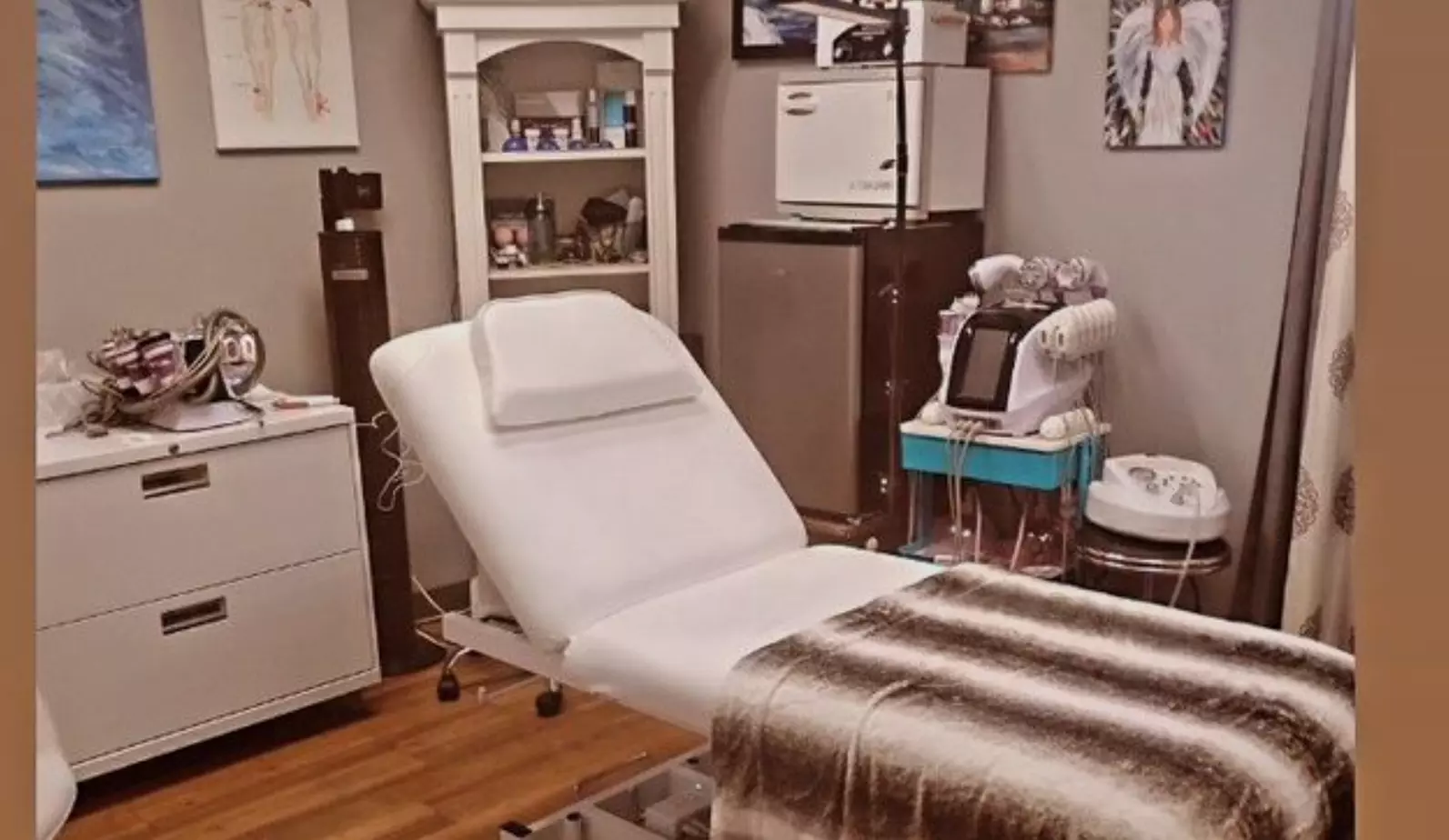 Rejuvenating Facial with Microdermabrasion, Mask & LED Treatment