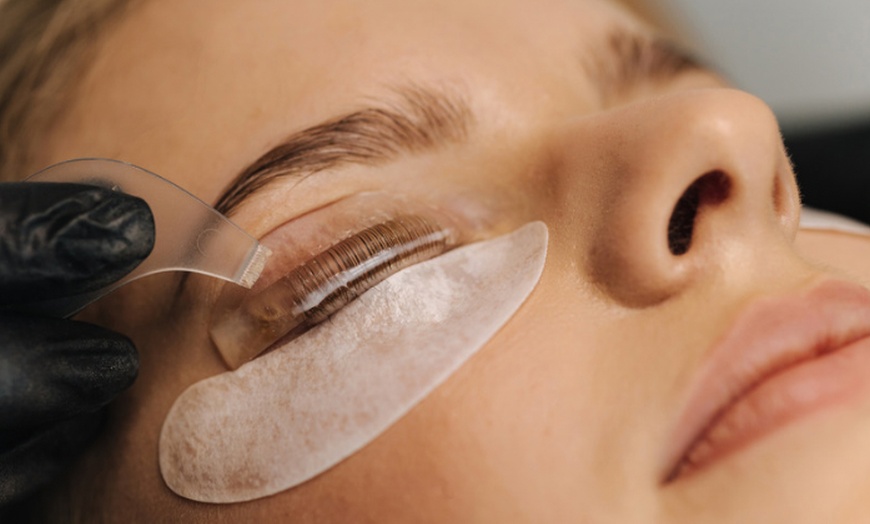 Image 1: Up to 37% Off on Eyelash Tinting at The M Beautify Spa
