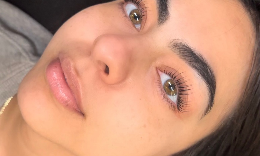 Image 5: Up to 50% Off on Eyelash Extensions at Beauté by E
