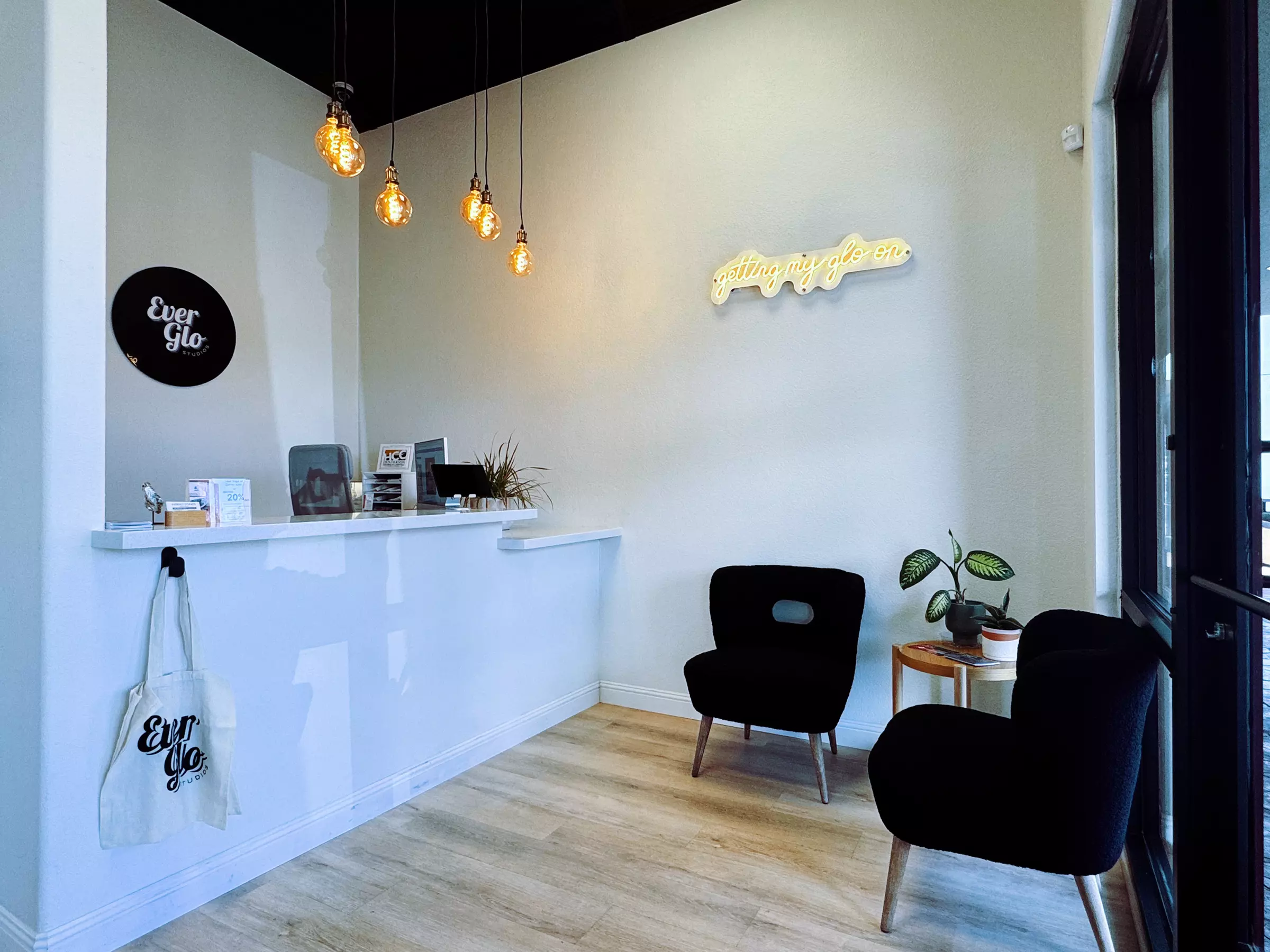 Experience Infrared Therapy with Customizable Sessions