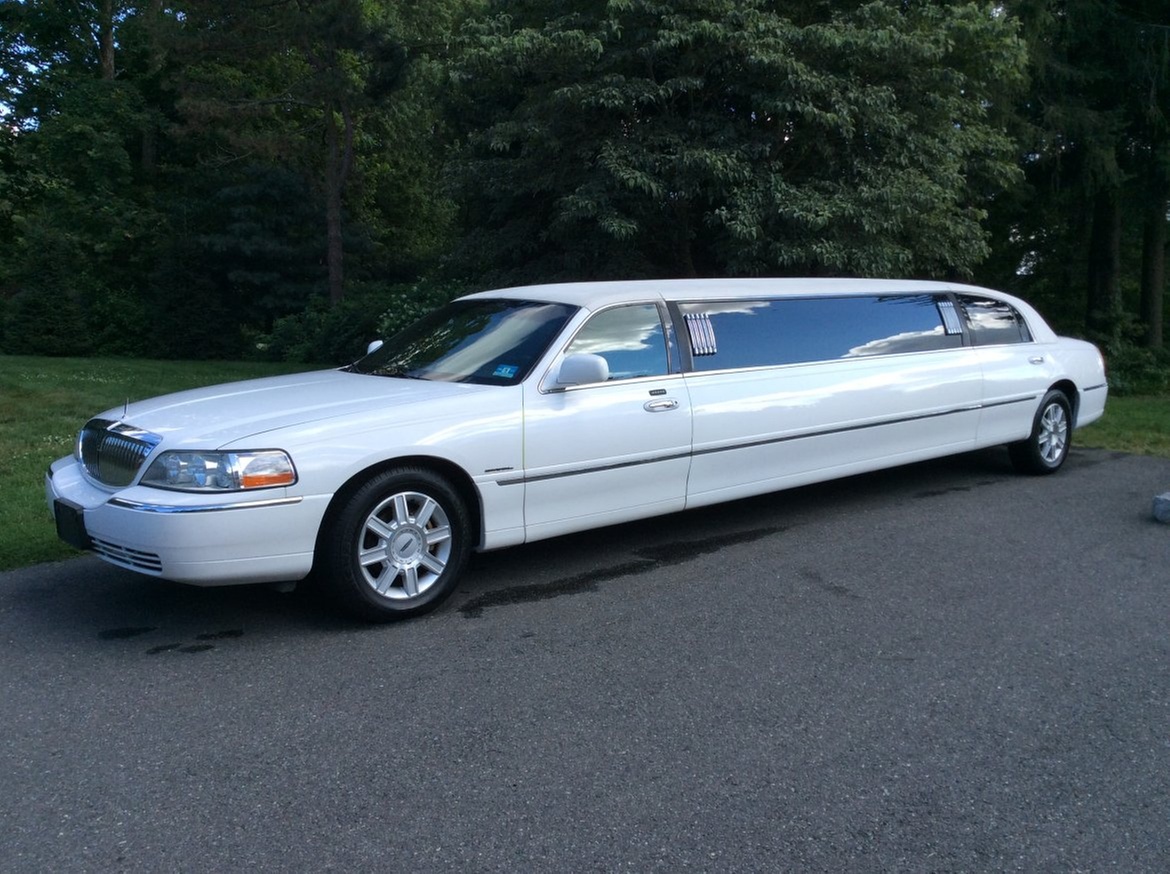 Ride in a 10 Passenger Stretch Limousine for Any Occasion