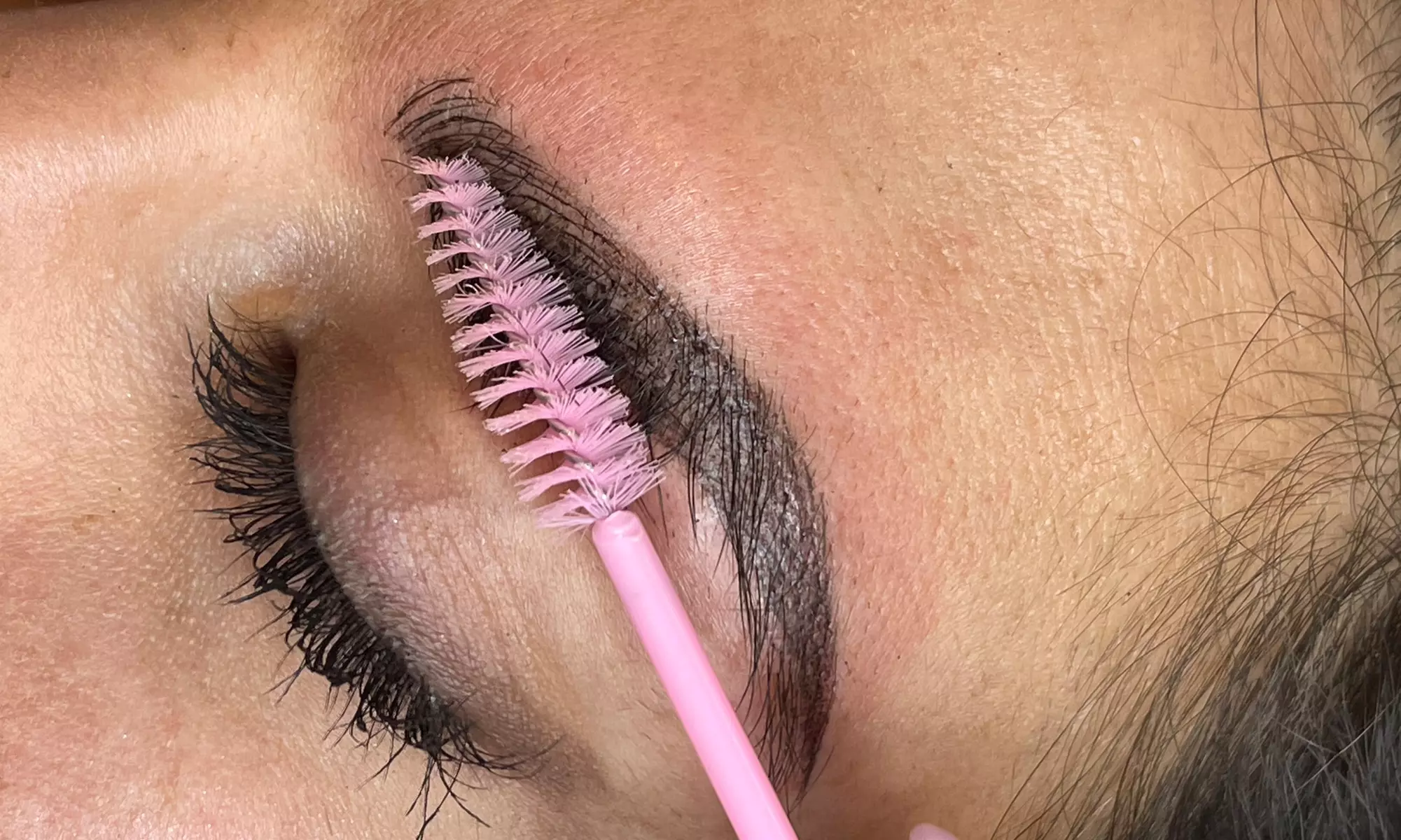 Microblading mit optionaler Nachbehandlung oder Ombre Microshading