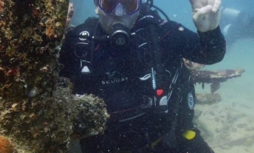 Image 6: Learn Scuba Diving With All Gear Included For One or Two Persons
