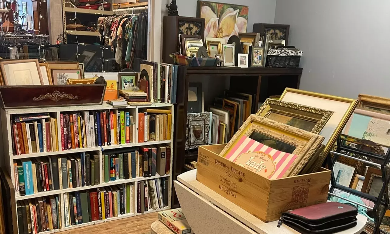 Up to 40% Off on Thrift / Secondhand Store at The Flip Side West / Find It Thrift - Second Medium
