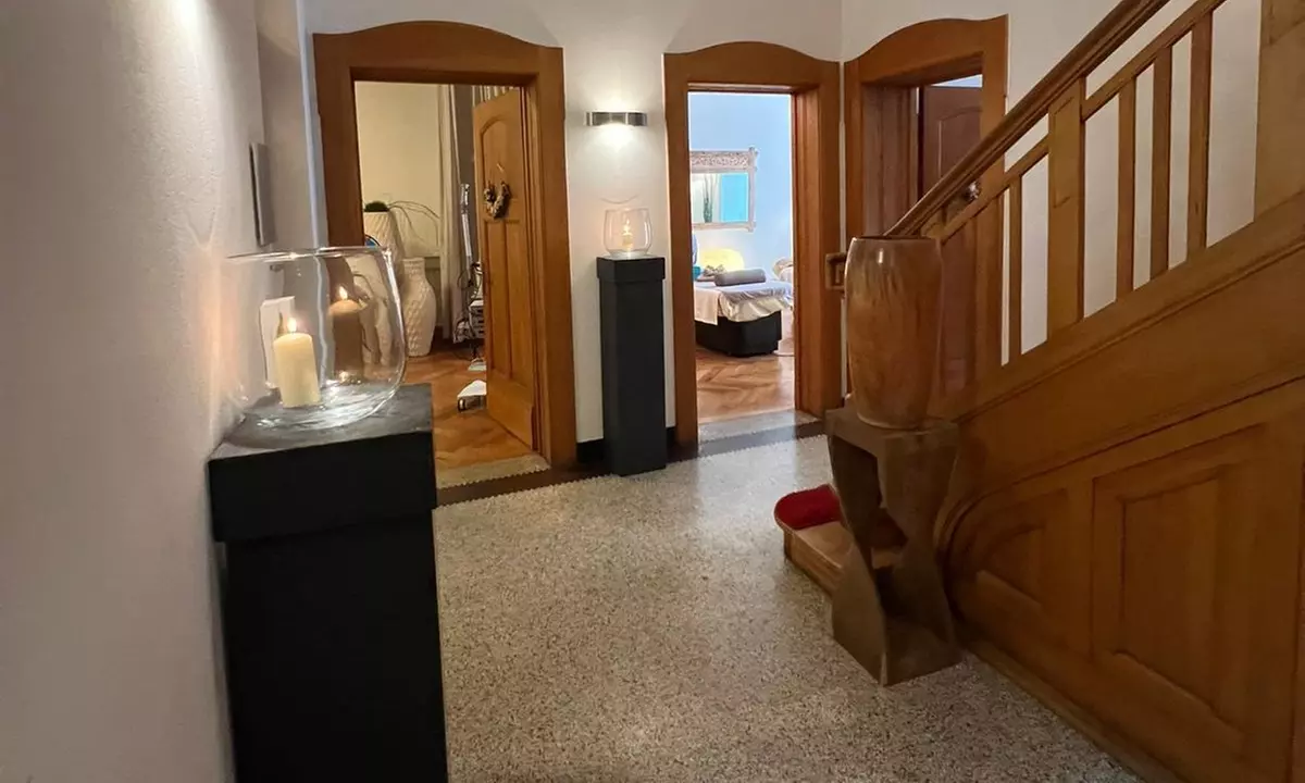 Bis zu 40% Rabatt auf den Kosmetische Gesichtsbehandlung – Gold bei Körperkundig