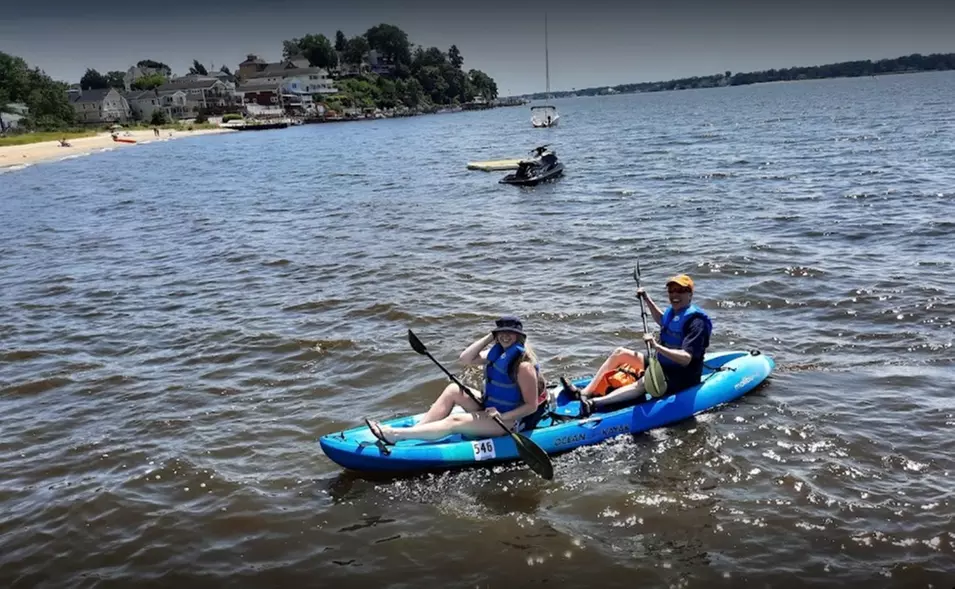 Experience Paddleboarding and Kayaking at Huddy Park