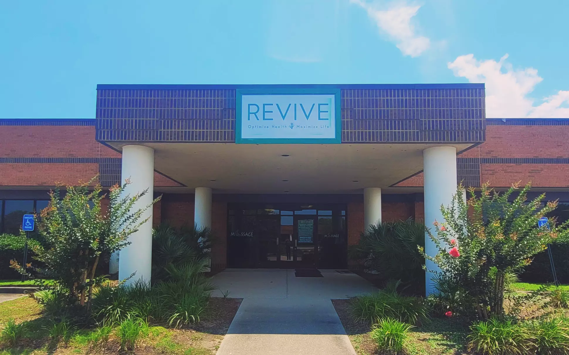 Up to 44% Off on Swedish Massage at Revive - Primary Image