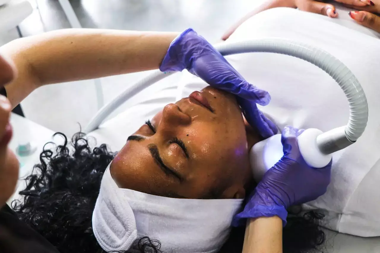 Experience 20-Minute CryoFacial Session for Youthful Skin