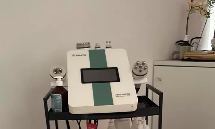 Liposukcja Kawitacyjna, masaż próżniowy z RF lub masaż miodowy