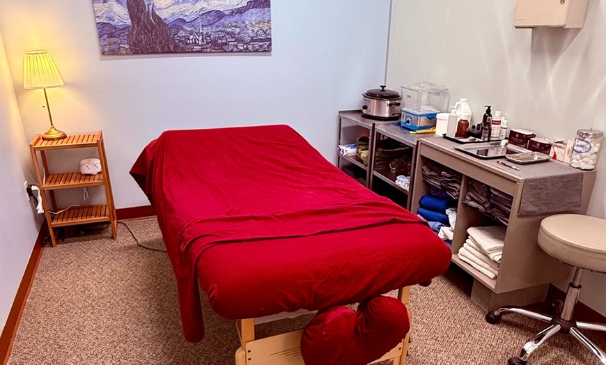 Image 3: Soothing Therapeutic Massage for Deep Relaxation & Muscle Relief