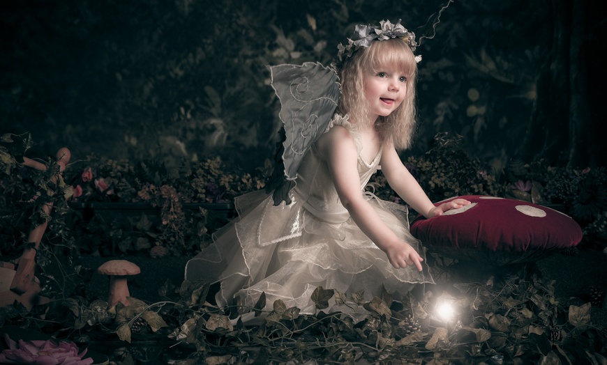 Image 2: Children's Enchanted Fairy or Elf Photoshoot with Free Print   