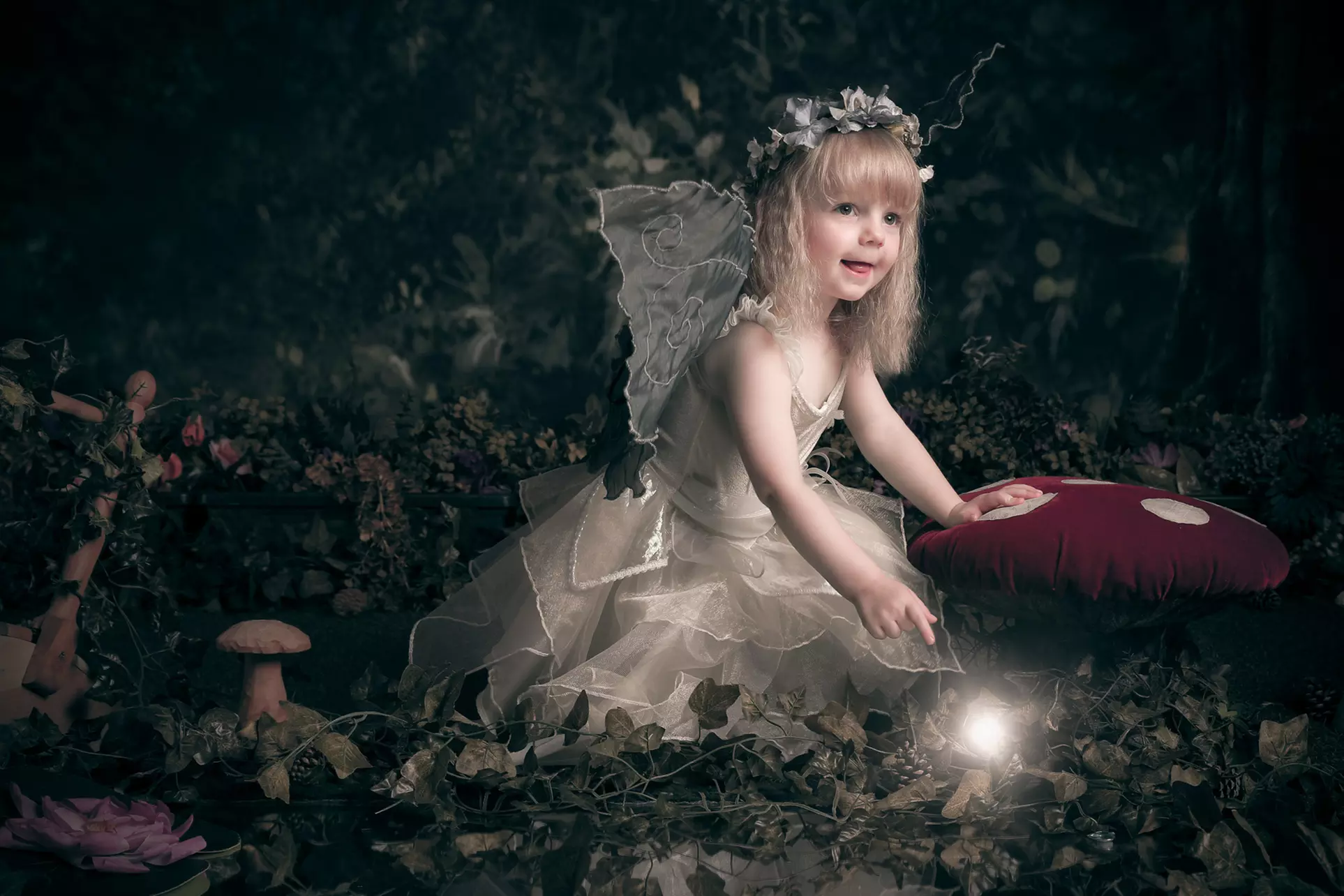 Children's Enchanted Fairy or Elf Photoshoot with Free Print