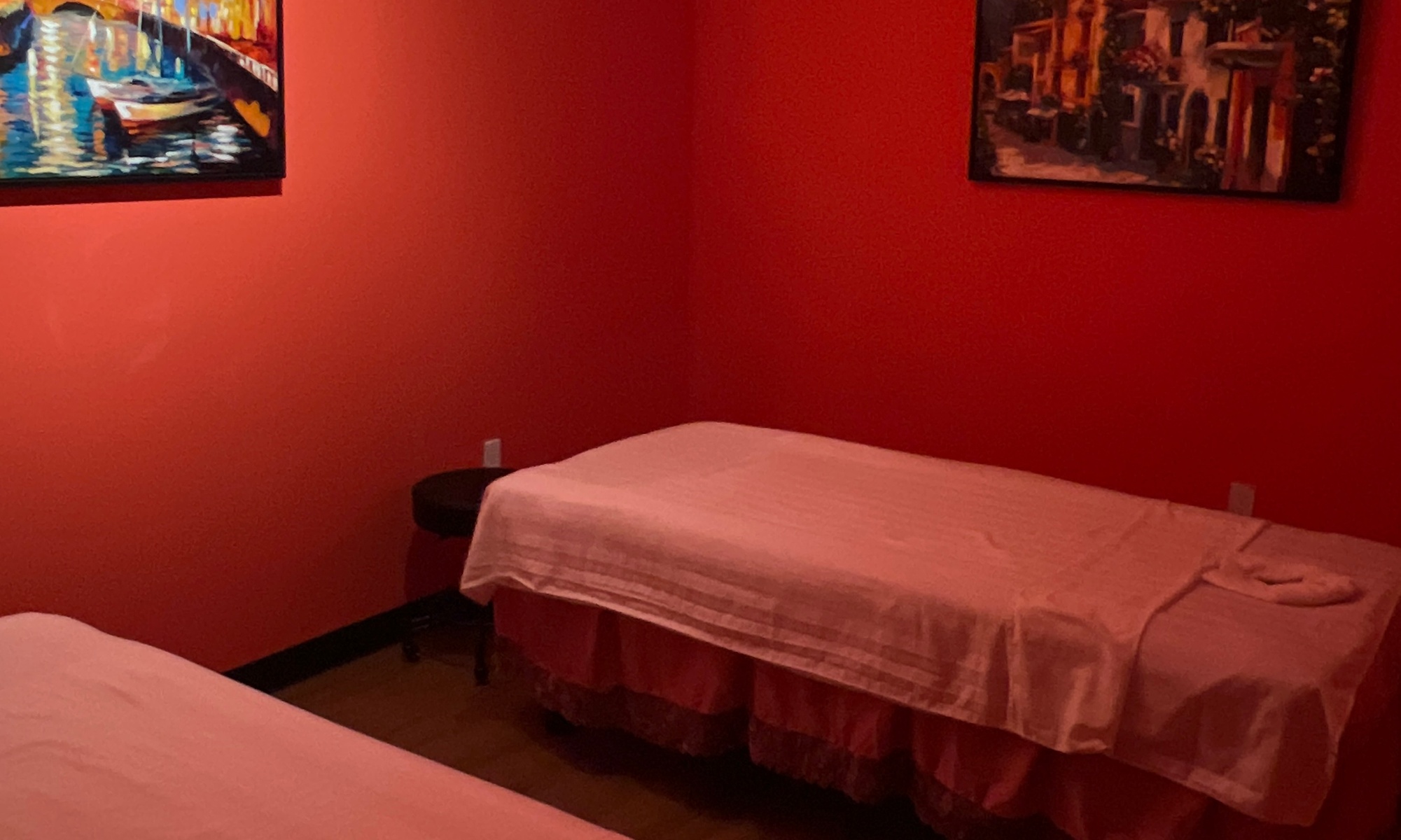 Indulge in Bliss with One 60-Minute Couples Massage